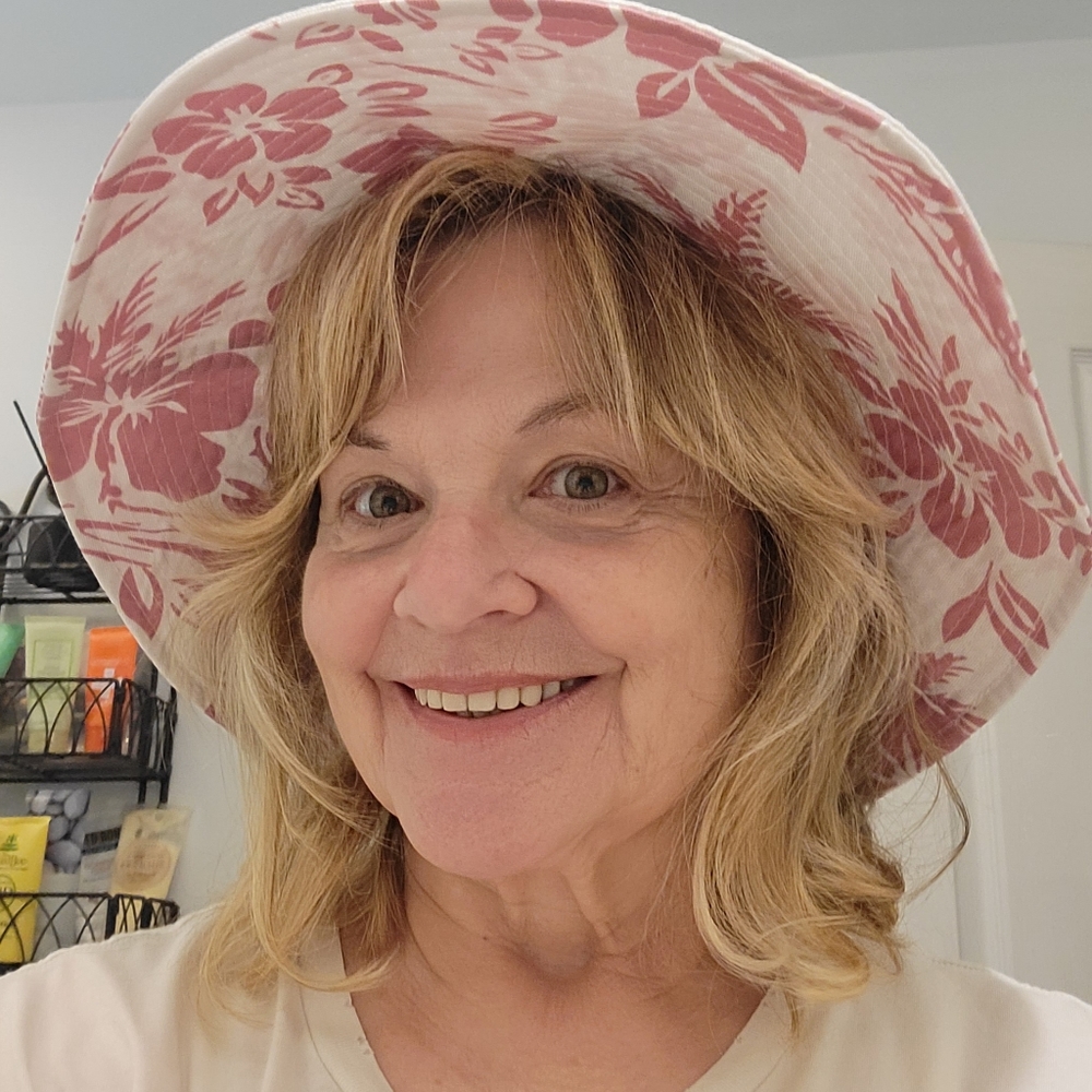 NWT Pink And White Floral Bucket Hat - Picture 9 of 9